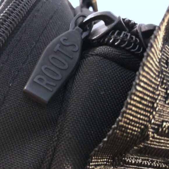 Roots Duffle Bag 20th Century Fox Collectors Vintage Bag - Picture 9 of 10